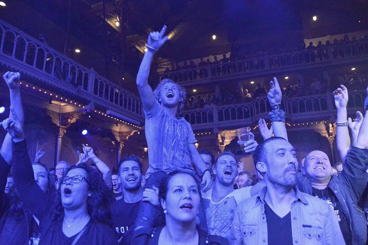 The Clash of the Cover Bands in PARADISO Amsterdam