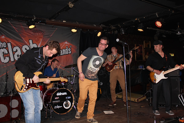 Bones in Wilhelmina Eindhoven