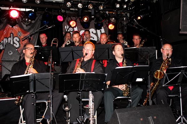 eXpats Big Show Band in Burgerweeshuis Deventer